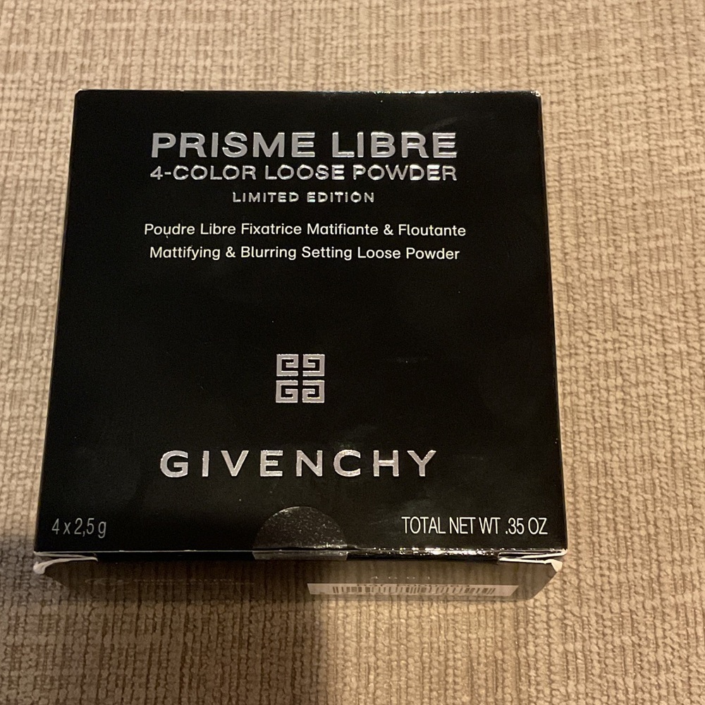Givenchy Prisme Libre 4-Color Loose Powder 
01 shade Limited edition